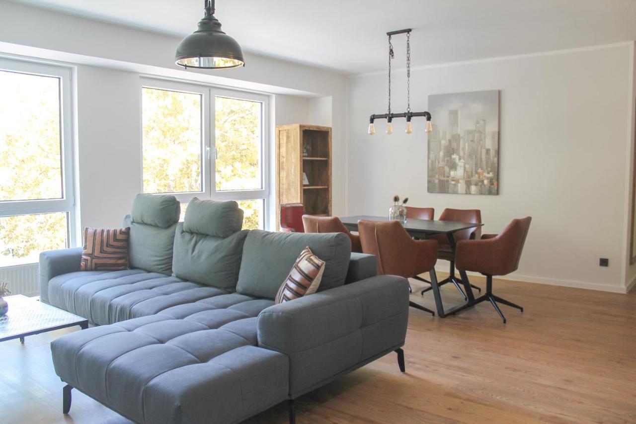 New York Apartment - Fuer Freunde & Familien, Stadtnah, Parkplatz, E-Ladestation, Gitterbox Fuer Fahrraeder, Fitnessstudio, Digitale Gaestemappe Mit Restaurant- Und Unternehmenstipps โคเบลนซ์ ภายนอก รูปภาพ