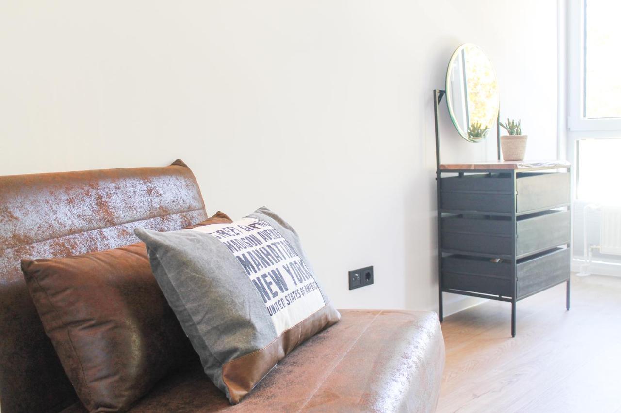 New York Apartment - Fuer Freunde & Familien, Stadtnah, Parkplatz, E-Ladestation, Gitterbox Fuer Fahrraeder, Fitnessstudio, Digitale Gaestemappe Mit Restaurant- Und Unternehmenstipps โคเบลนซ์ ภายนอก รูปภาพ