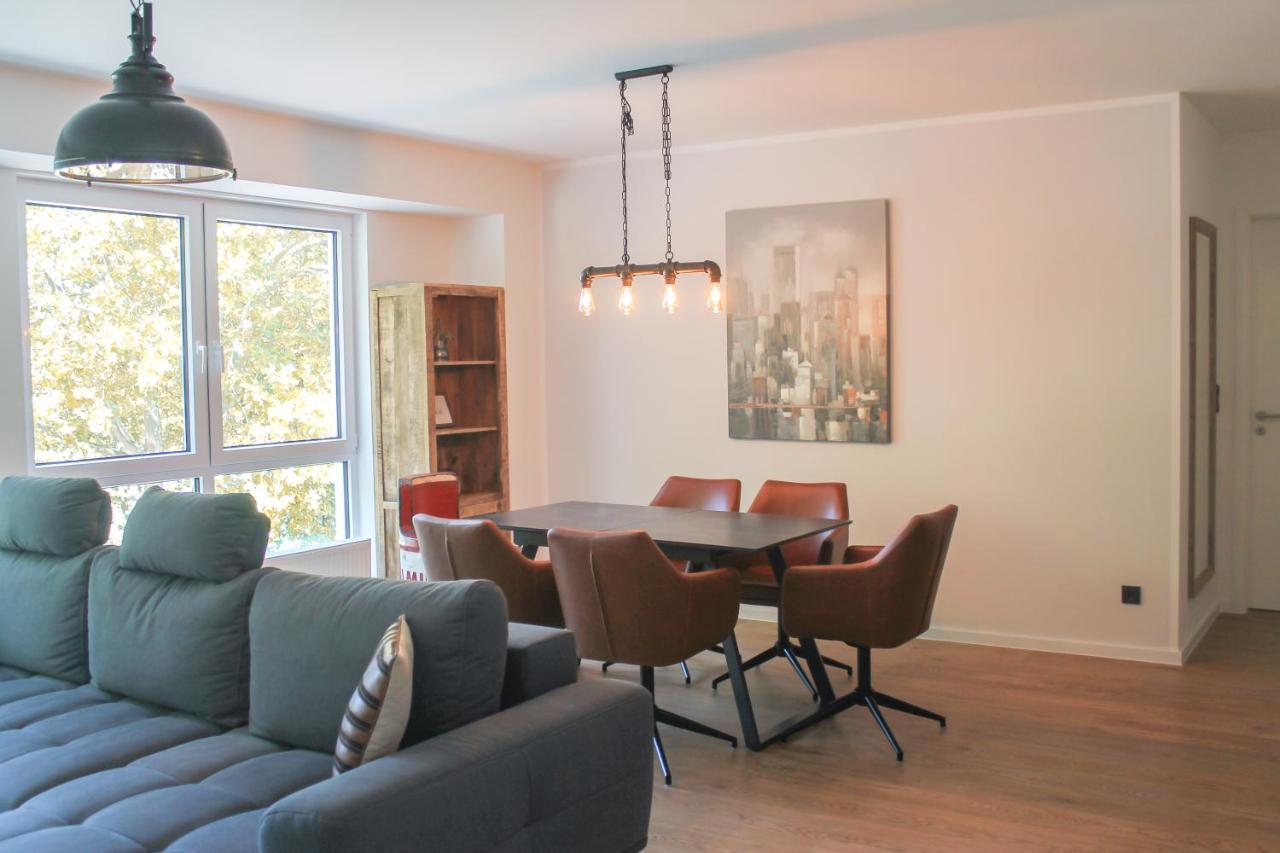 New York Apartment - Fuer Freunde & Familien, Stadtnah, Parkplatz, E-Ladestation, Gitterbox Fuer Fahrraeder, Fitnessstudio, Digitale Gaestemappe Mit Restaurant- Und Unternehmenstipps โคเบลนซ์ ภายนอก รูปภาพ